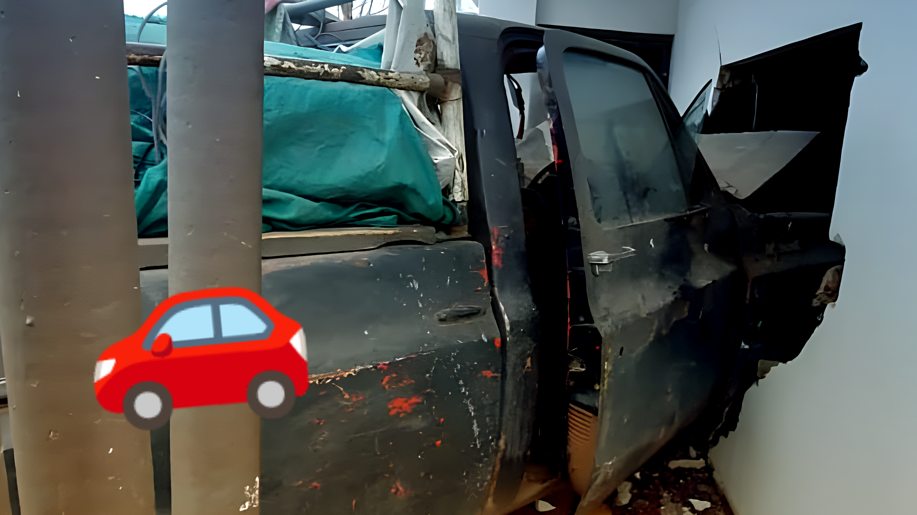 Impactante suceso en la ciudad de Córdoba: un vehículo termina su frenética carrera en la intimidad de una vivienda